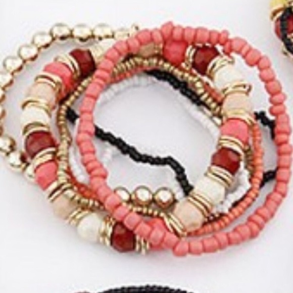 💎2 for $15💎 7 Coral & Gold Beaded Bracelet Set - Picture 2 of 3